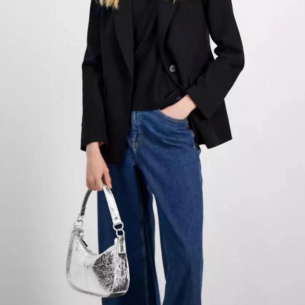 On 34th Dyanne Metallic Small Shoulder Bag - Picture 6 of 7